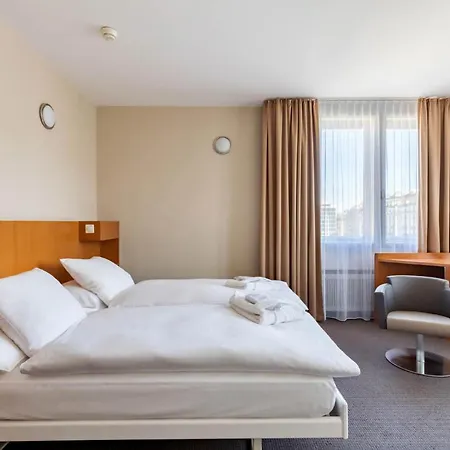 Cornavin Hotel Ženeva